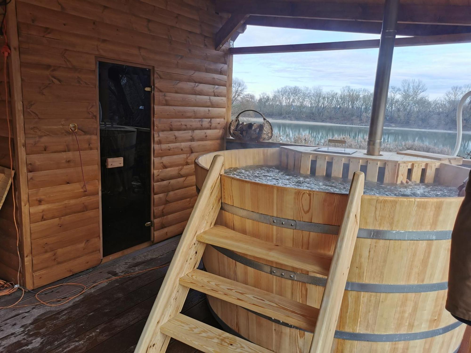 Vizparti Apartmanhaz Леаньфалу Номер фото