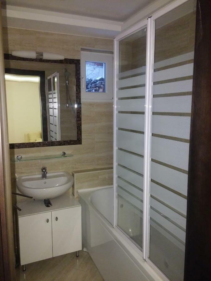 Vizparti Apartmanhaz Леаньфалу Экстерьер фото
