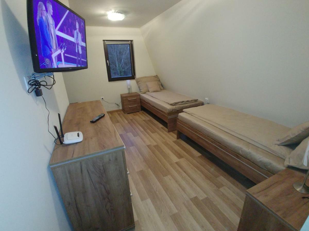 Vizparti Apartmanhaz Леаньфалу Экстерьер фото