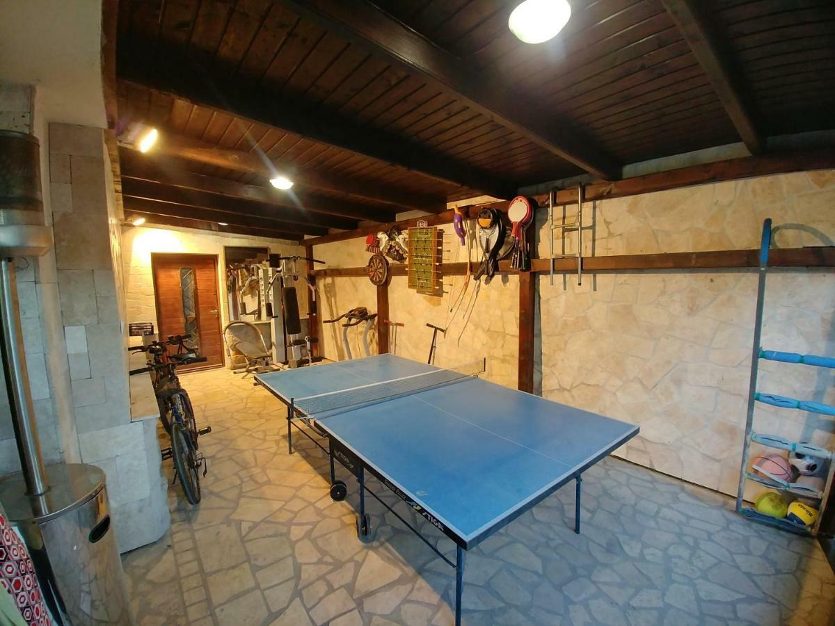 Vizparti Apartmanhaz Леаньфалу Экстерьер фото